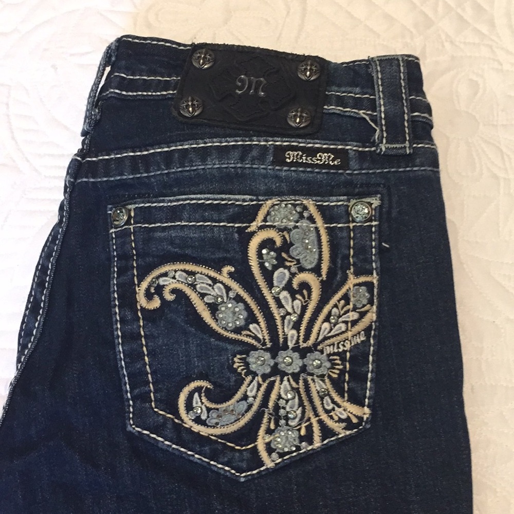 Miss Me capris size 27